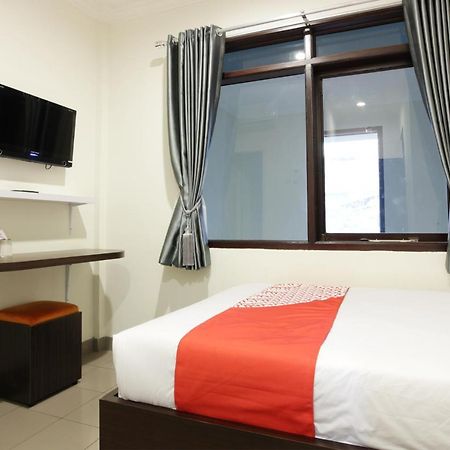Oyo 202 Kuwera Inn Bandung Zewnętrze zdjęcie