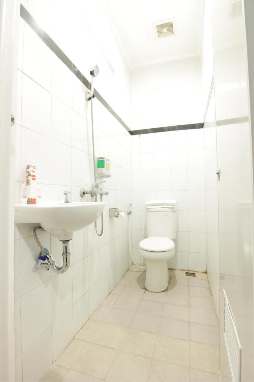 Oyo 202 Kuwera Inn Bandung Zewnętrze zdjęcie